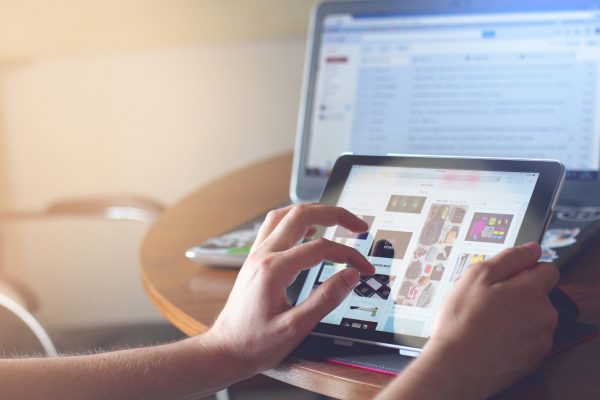 Chuyển đổi số là áp dụng công nghệ tiên tiến để giải quyết các vấn đề trong cuộc sống
