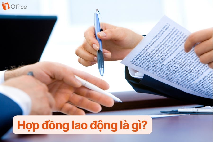 2 người đang kí kết hợp đồng