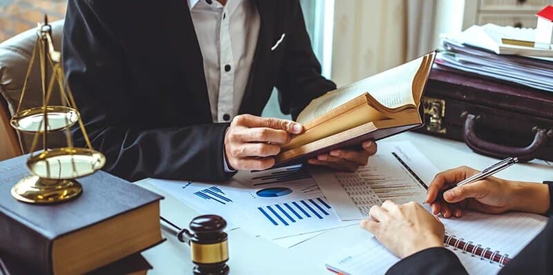 Họ chính là “quân sư pháp lý” của ban lãnh đạo